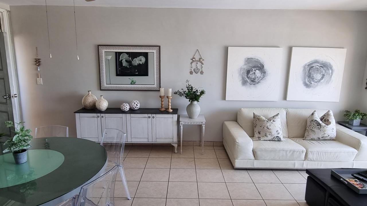 305 Hawaan View Apartment Durban